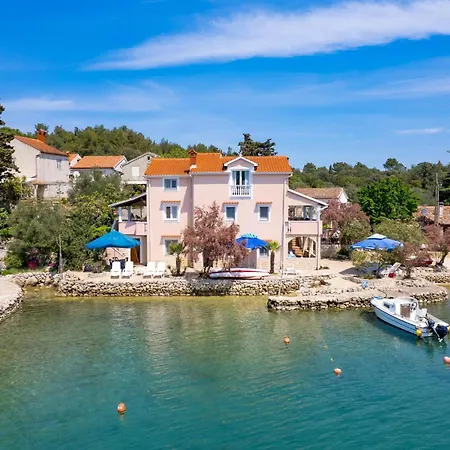 Stunning In * Punta Križa
